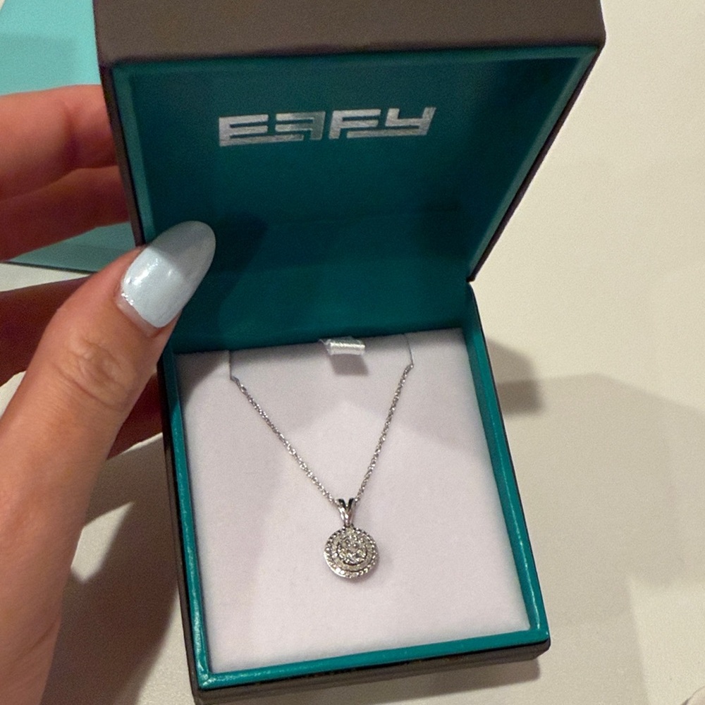 BRAND NEW EFFY Silver Pendant Necklace
